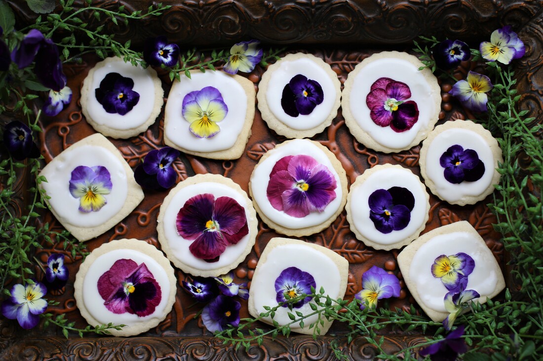 Pressed Pansy Edible Flowers, Edible Flower Decorations